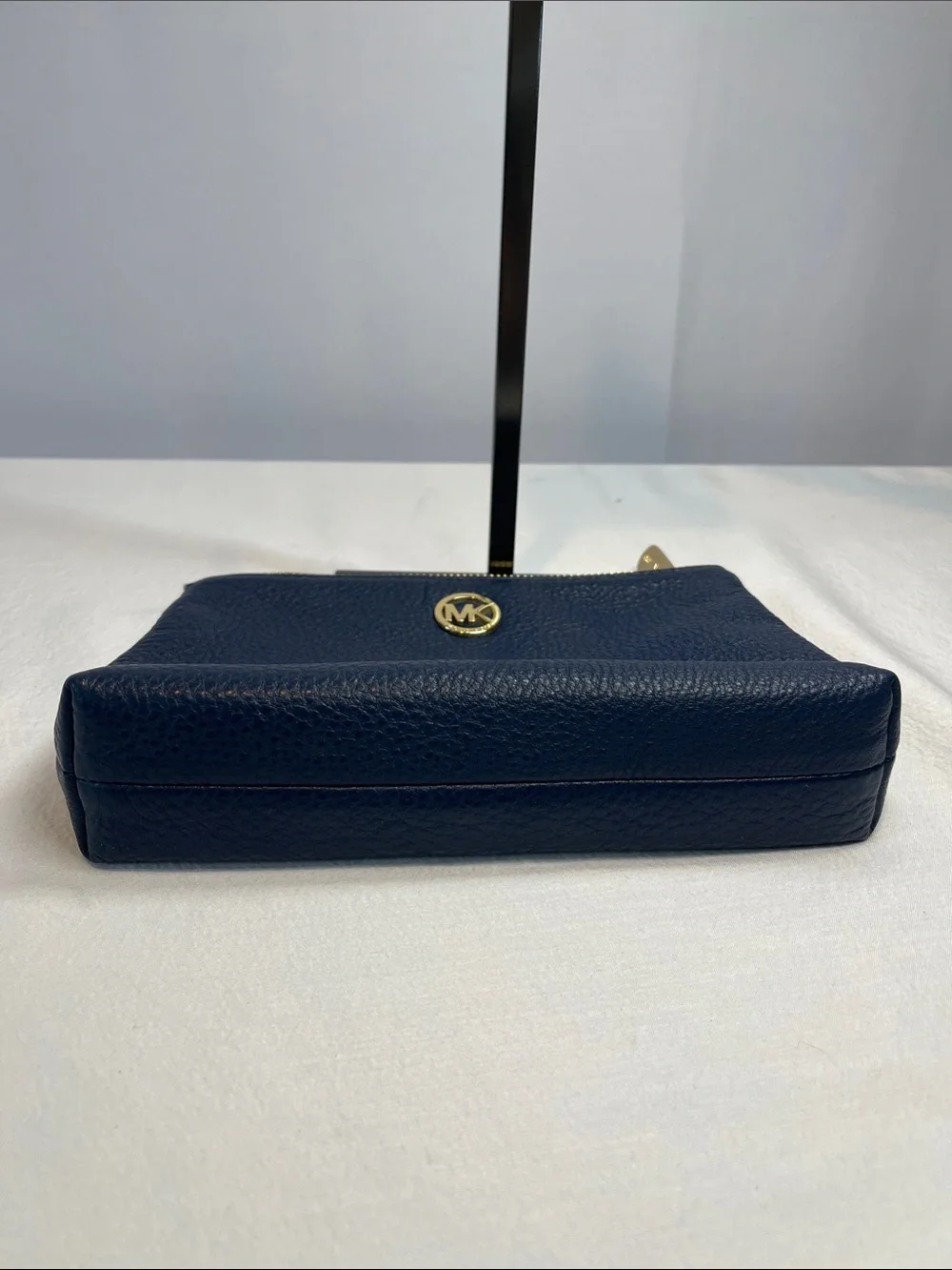 Michael Kors Navy Blue Pebbled Leather Cosmetic Pouch with Gold Logo *READ*